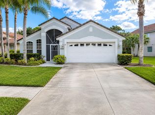 562 SW Saint Martins Cove, Port St Lucie, FL 34986