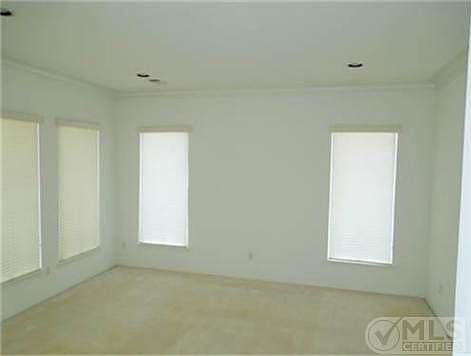 2nd image of 5 Polo Ct