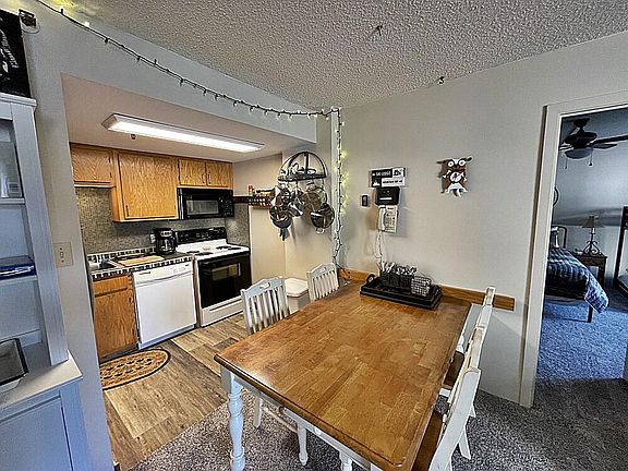3rd image of 862 Silver Creek Ln #5206-08