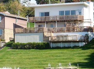 5505 E Lake Shore Dr, Wonder Lake, IL 60097