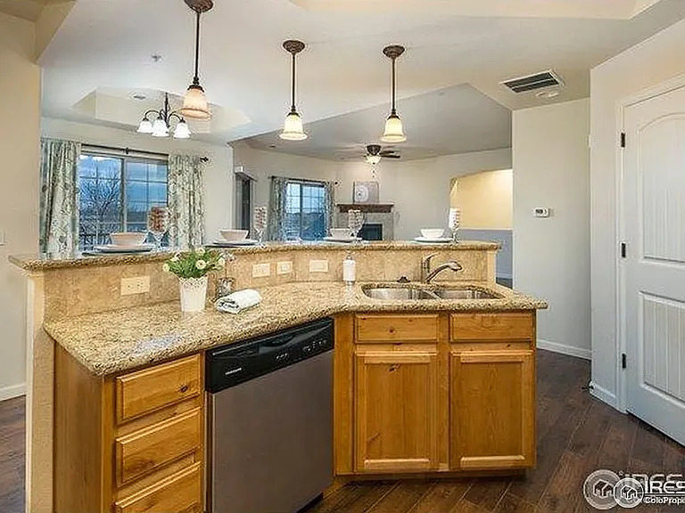 585 Callisto Dr #202 — Photo 7