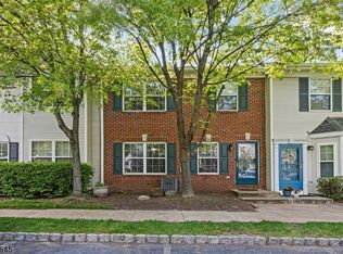 2336 Oliver Ct, Mahwah, NJ 07430