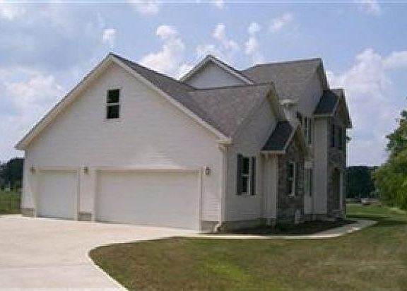 3rd image of 52157 Osage Dr