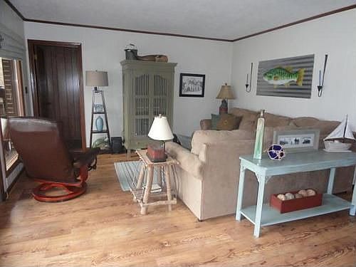 3rd image of 338 Lake Hill Dr