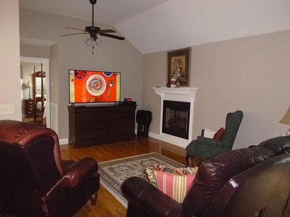 4th image of 4221 Anchor Pointe Dr