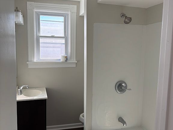2nd image of 215 Sheridan Ave #2