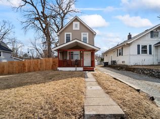 3722 Rollins Ave, Des Moines, IA 50312