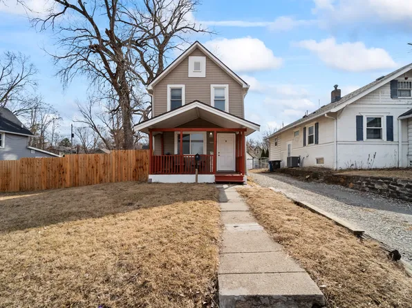 3722 Rollins Ave, Des Moines, IA 50312