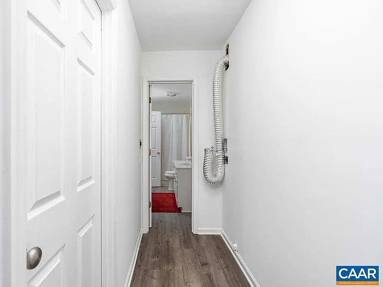 2810 Locust Hill Dr — Photo 33