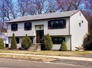 113 Pickney Ave, Plainville, CT 06062