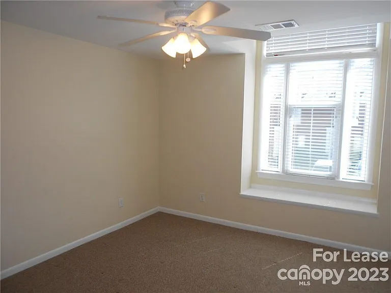 2545 Dilworth Heights Ln — Photo 10