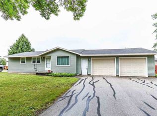 2414 Manitowoc Rd, Green Bay, WI 54311