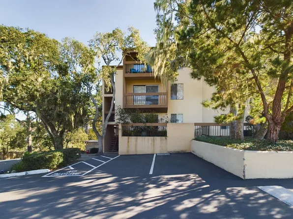 2302 Golden Oaks Ln #2302, Monterey, CA 93940
