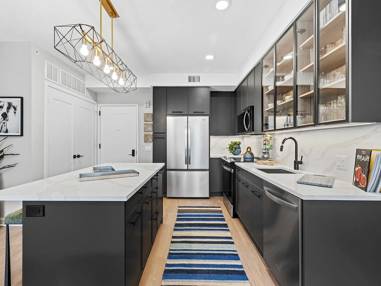 Studio, 540 sqft, $3,304 — Photo 3