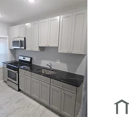 6425 N Norwood St — Photo 1