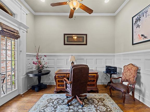 3rd image of 7704 Shadow Wood Dr