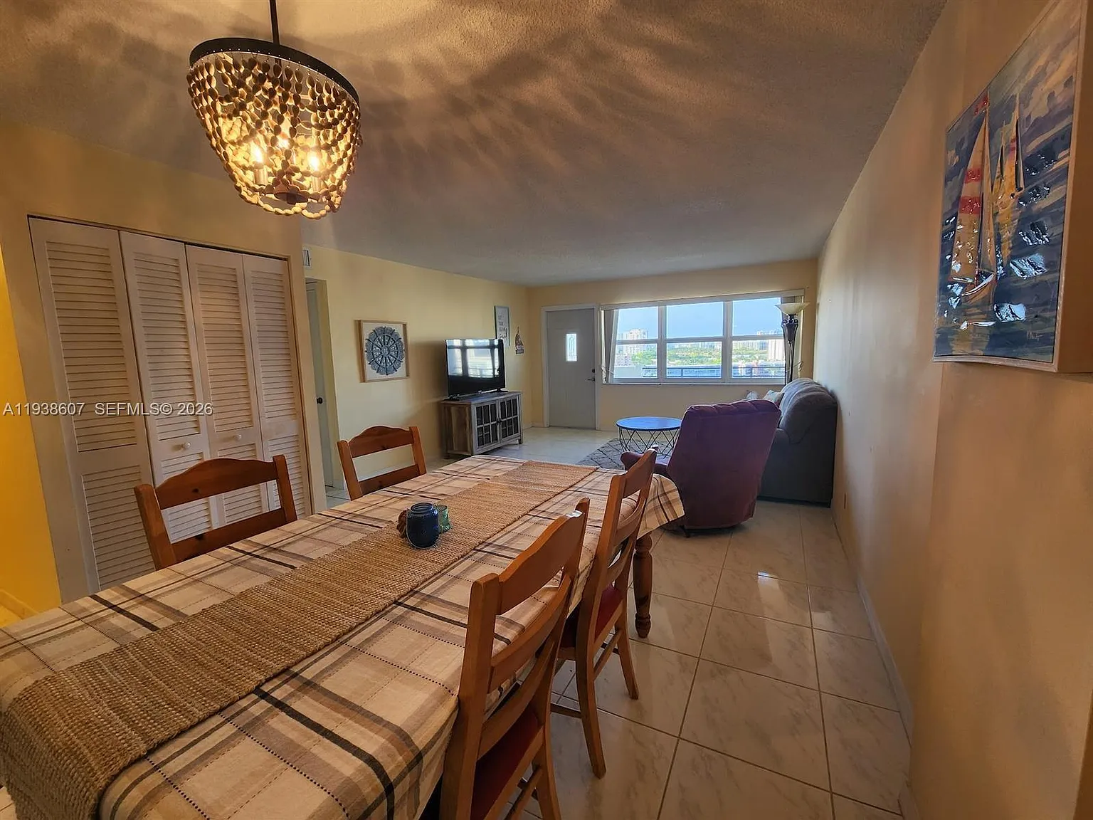 Ocean View Towers Condo — Photo 4