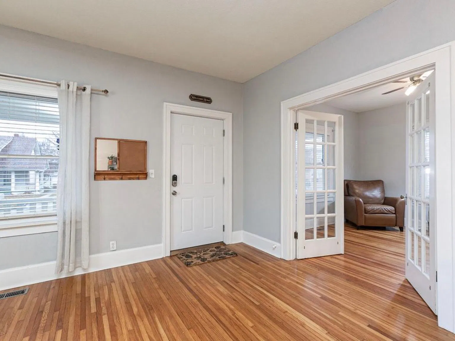 522 W Scott St — Photo 1
