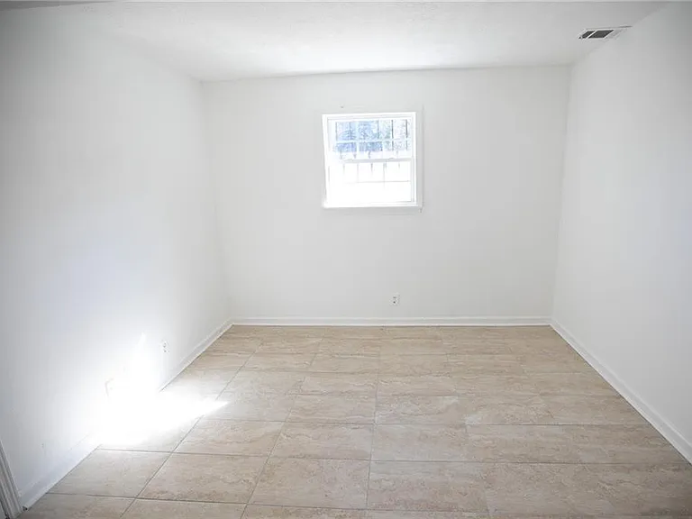 2761 Rockdale Dr — Photo 23