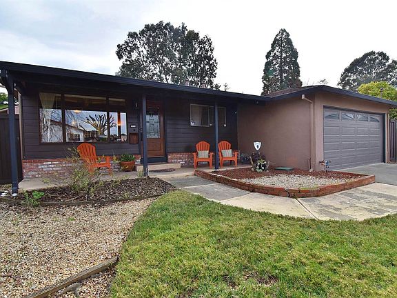 2nd image of 2924 Cornelius Dr