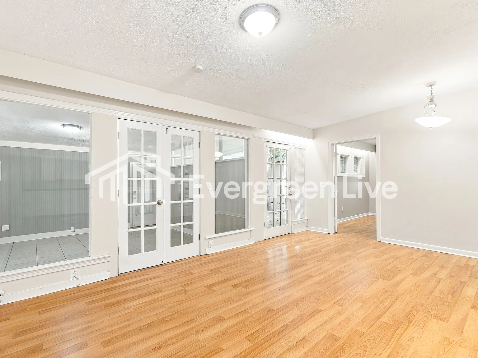 3 bed, 2.0 bath, 1857 sqft, $1,545 — Photo 3