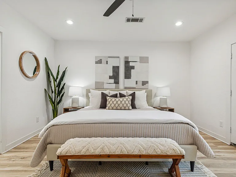 2015 Camelot Dr — Photo 17