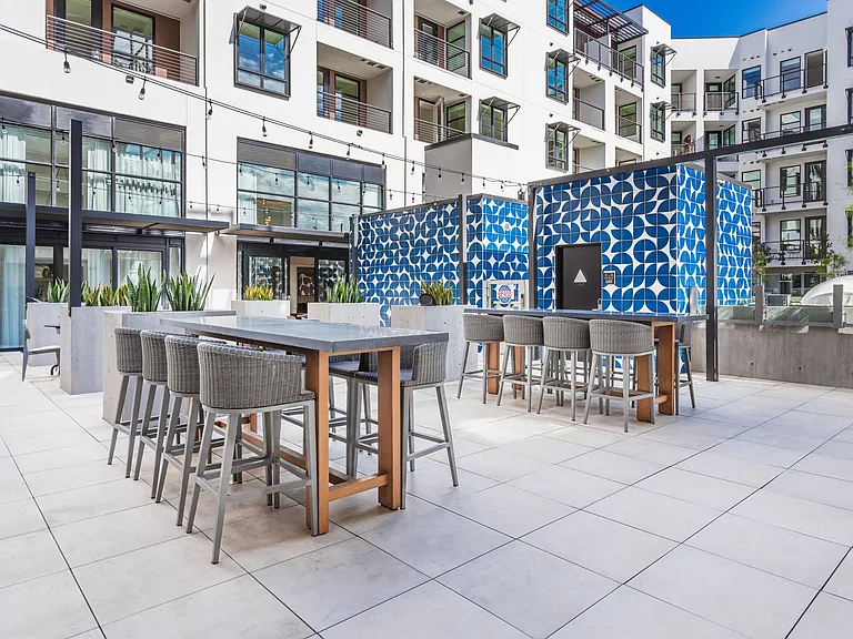 SMB Hollywood — Photo 15