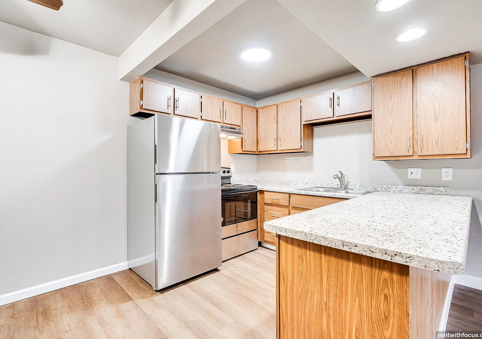 Stonecreek Apartments — Photo 2