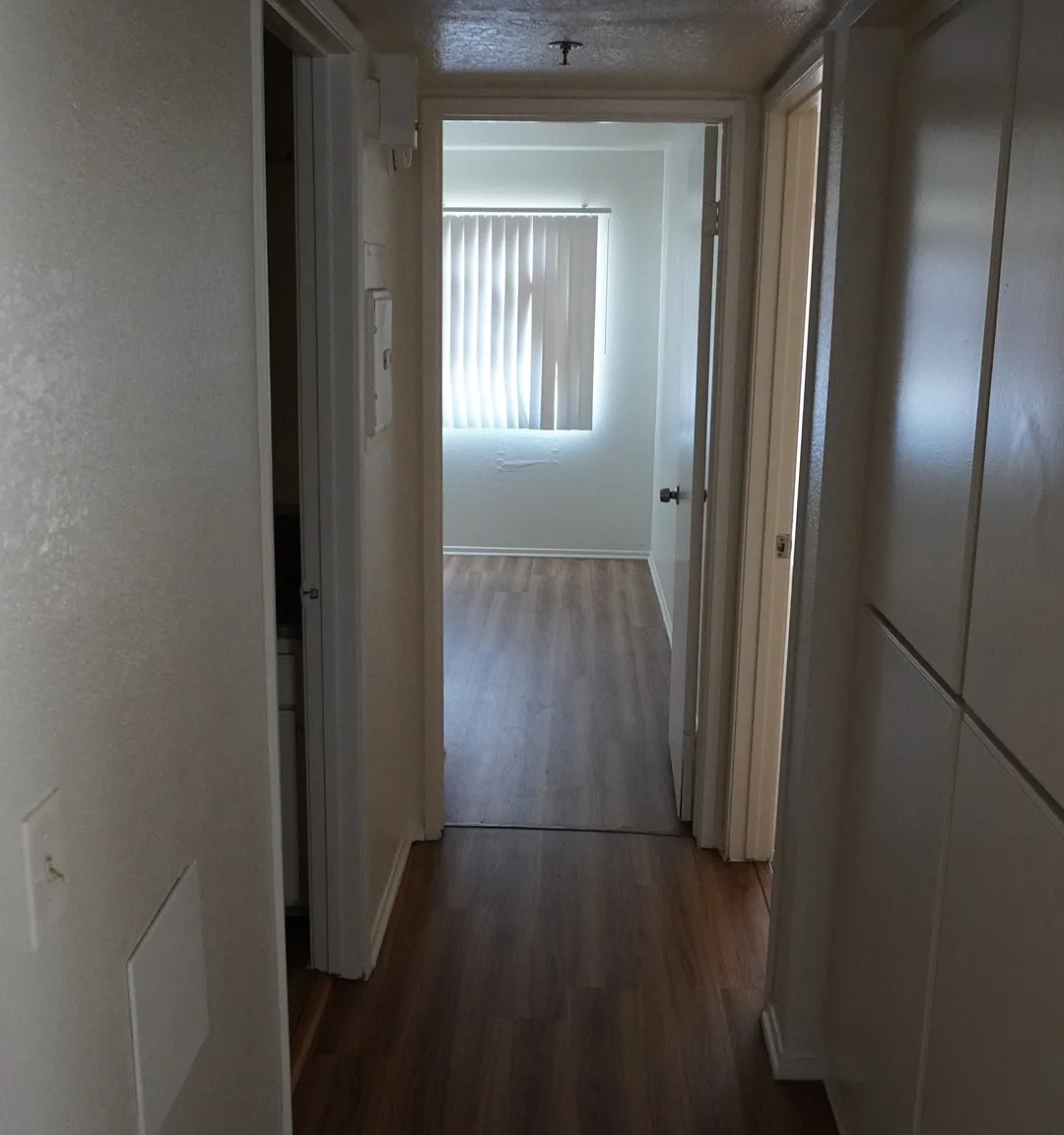 Cypress Ave, Fontana — Photo 4