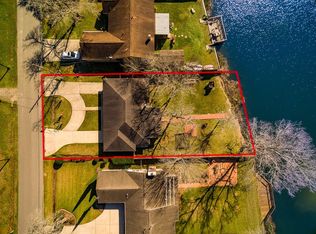 5216 Humble Camp Rd, Dickinson, TX 77539