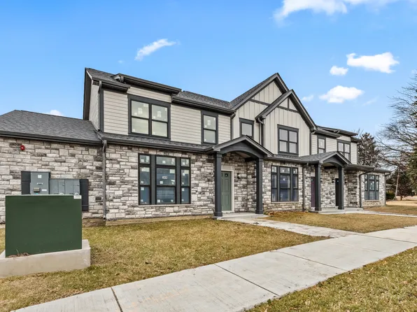 27W280 Bauer Rd, Naperville, IL 60563