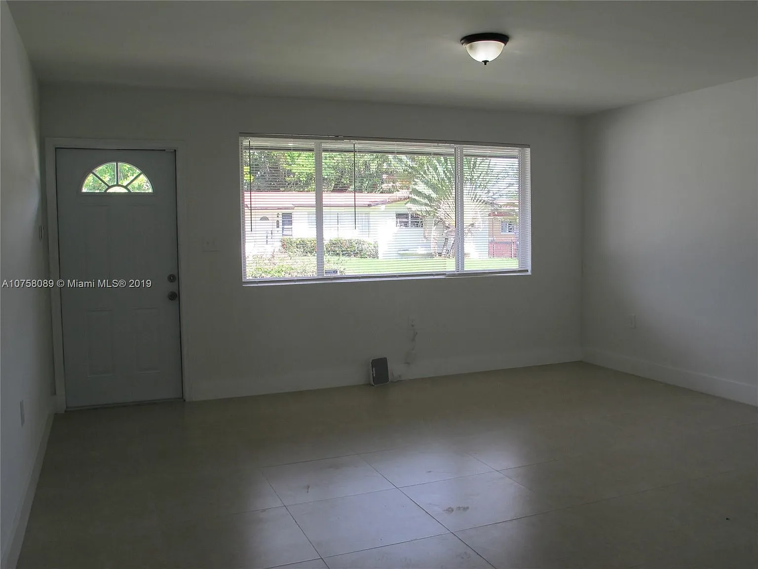2 bed, 1200 sqft, $2,550 — Photo 4