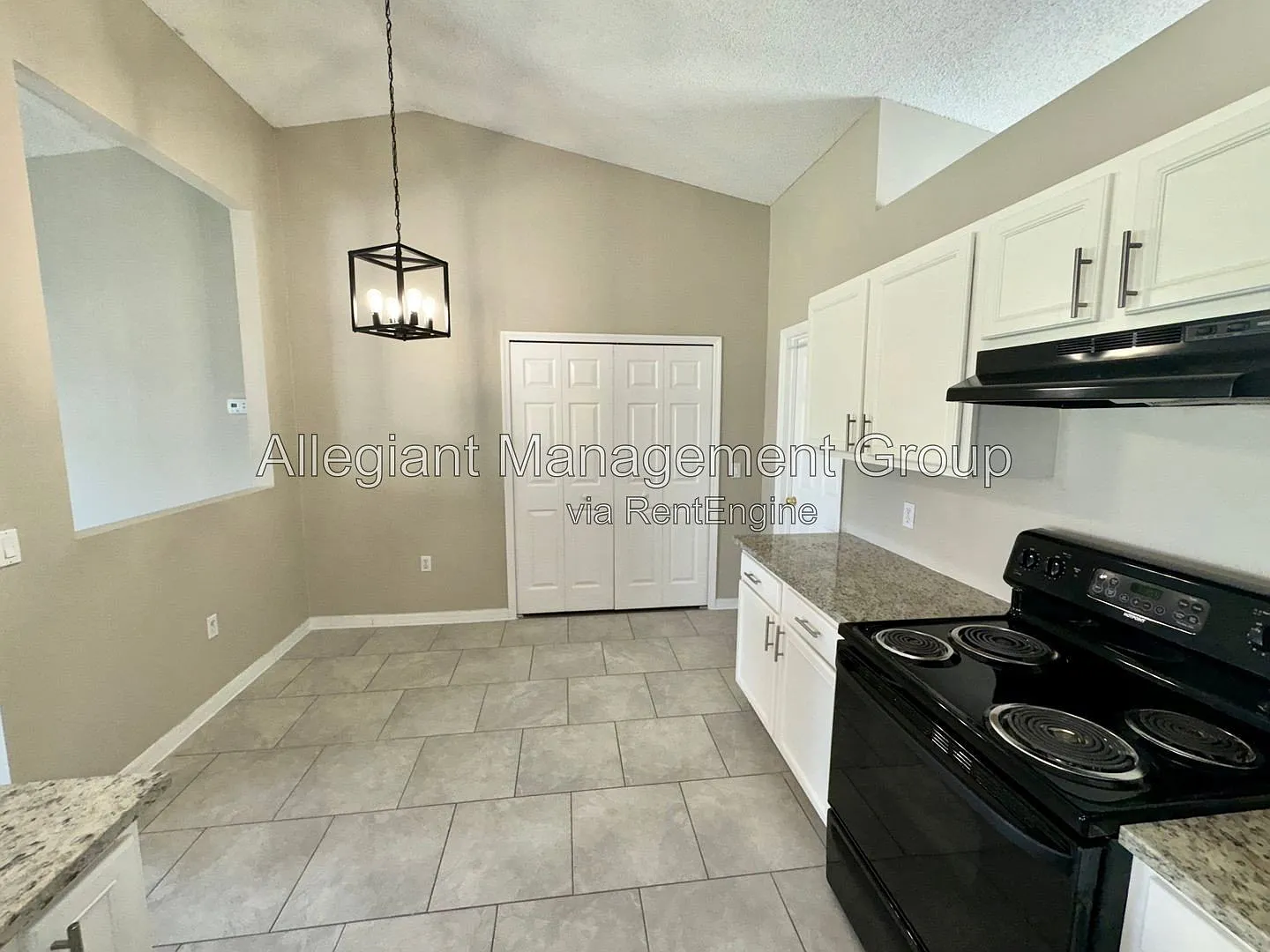 3 bed, 2.0 bath, 2040 sqft, $1,799 — Photo 4