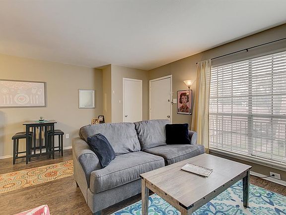 4th image of 2200 W Lowden St #21