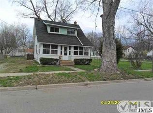 712 Hibbard Ave, Jackson, MI 49202