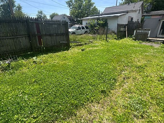 2nd image of 803 N 13th St