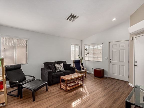 3rd image of 5128 Canary Island Ct