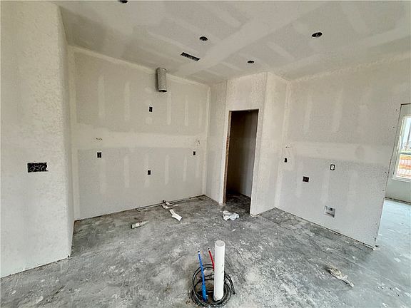 3rd image of 1816 Bugg St