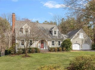 86 Taylor Dr, North Smithfield, RI 02896