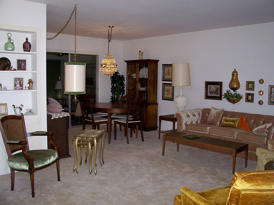 Formal Living & Dining Rooms