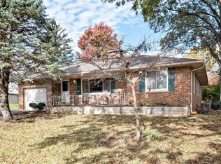 16 Linden Dr, Shiloh, IL 62221