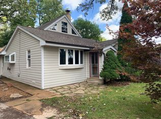 23066 W Lake Shore Dr, Antioch, IL 60002