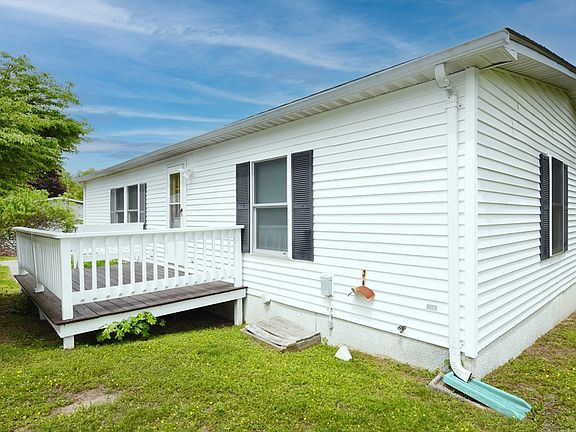 3rd image of 6 Canterbury Ln #6