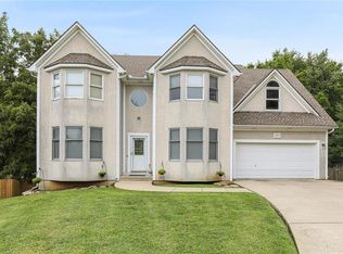 2113 NE Scarborough Ct, Blue Springs, MO 64014