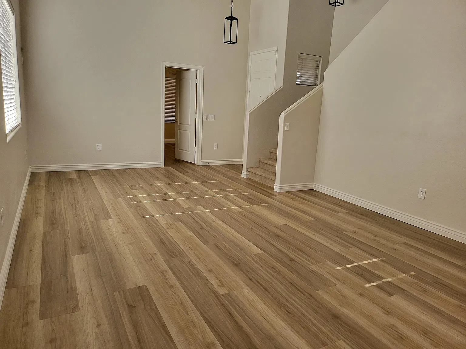 3 bed, 3.5 bath, 2299 sqft, $2,450 — Photo 4