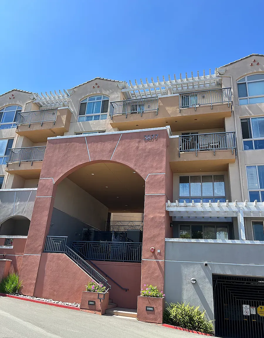 2 bed, 1052 sqft, $3,500 — Photo 1