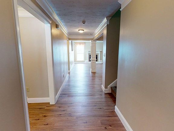 2nd image of 1436 Collins Dr