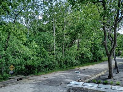 Bluff Vw, Kansas City, MO, 64152