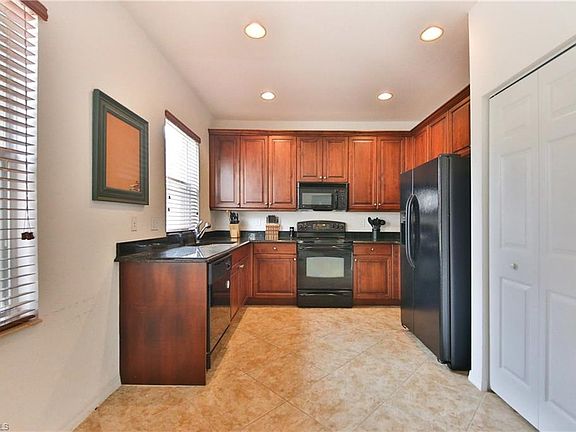 5th image of 11051 Lancewood St
