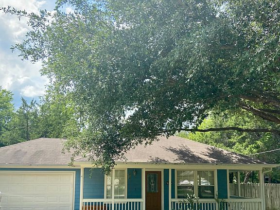 2nd image of 135 Kaeleku Ln